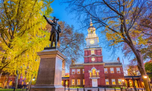 Independence Hall in Philadelphia at dusk
