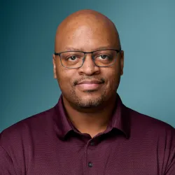 Headshot of Kevin Fears