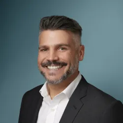 Headshot of Matthew Harwood