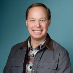 Headshot of Nathan Honeycutt